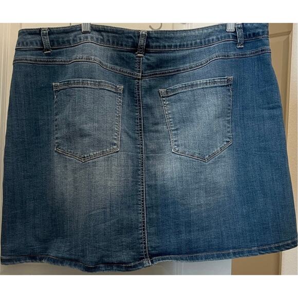 MERI SKYE Plus Sz 18 Denim Mini Skirt Button Front Pockets Stretch Med Wash - Picture 4 of 6